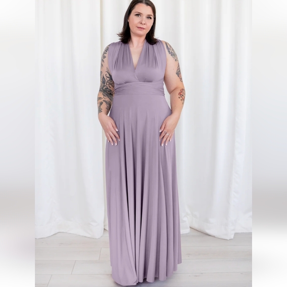 Henkaa Maxi Dress - Picture 1 of 5